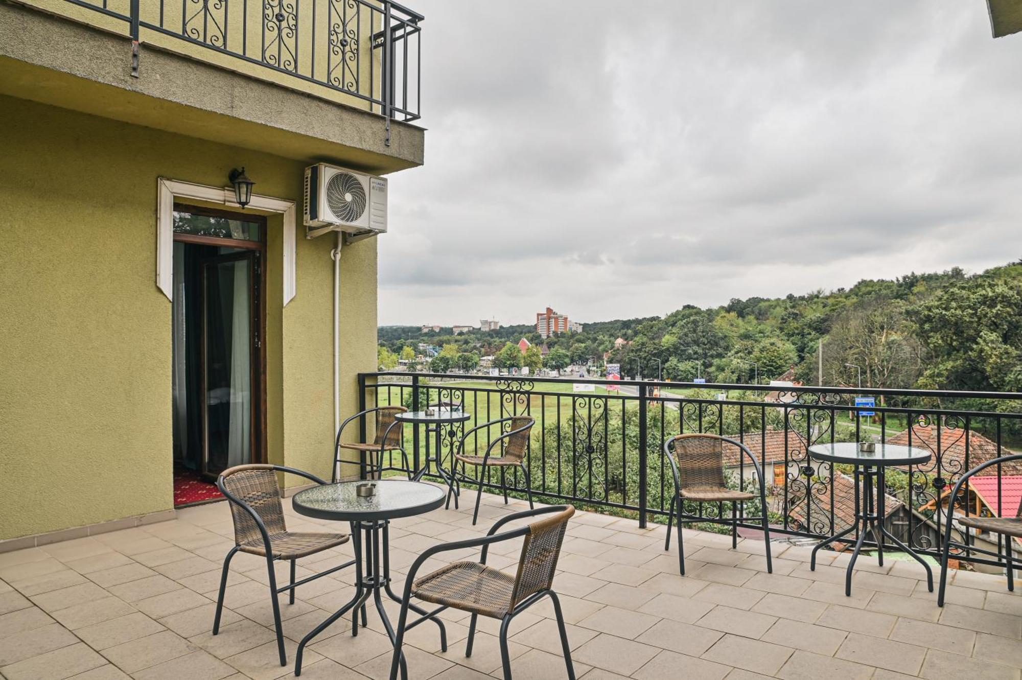 Abi Hotel 3*
