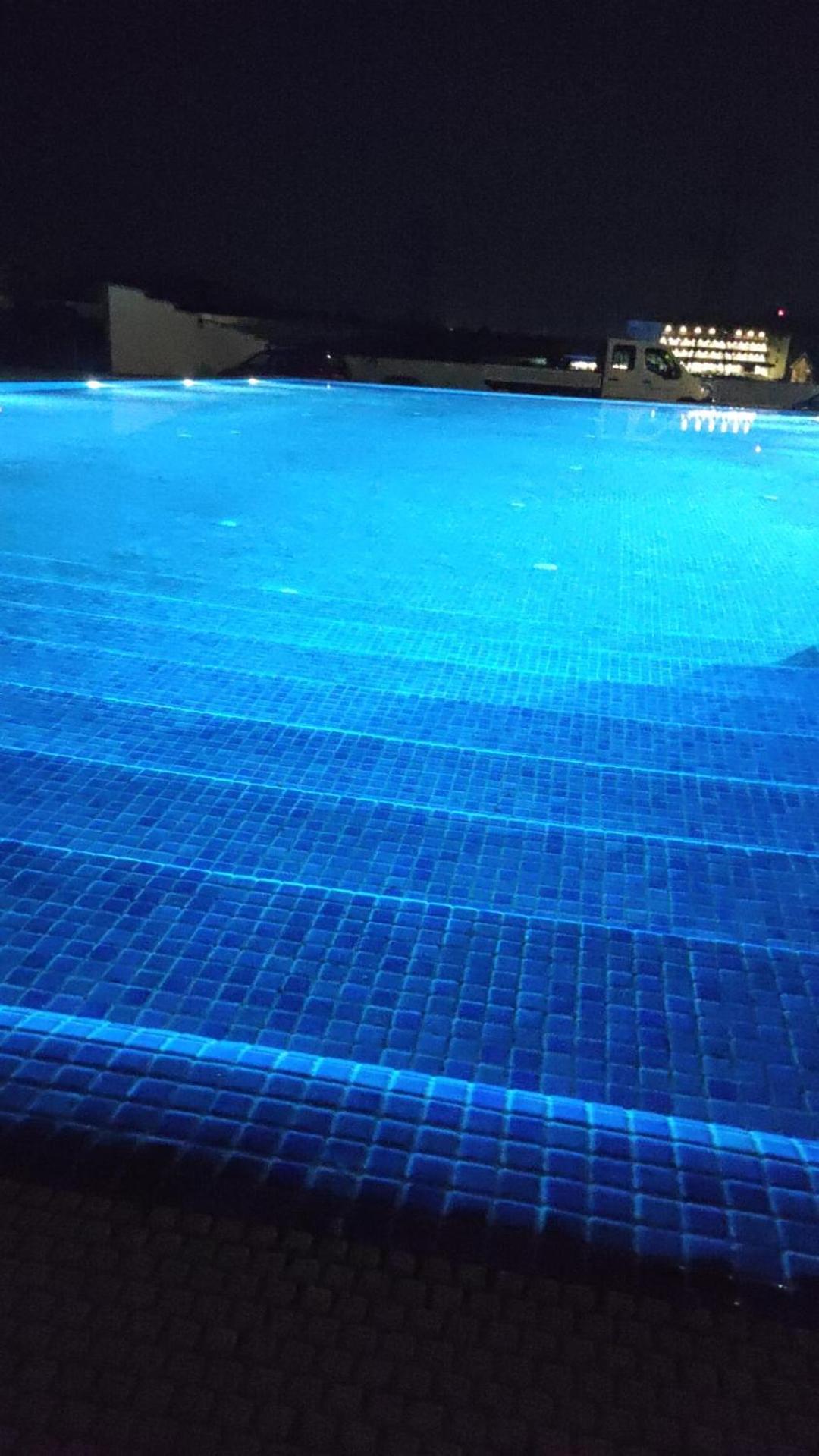 Abi Hotel