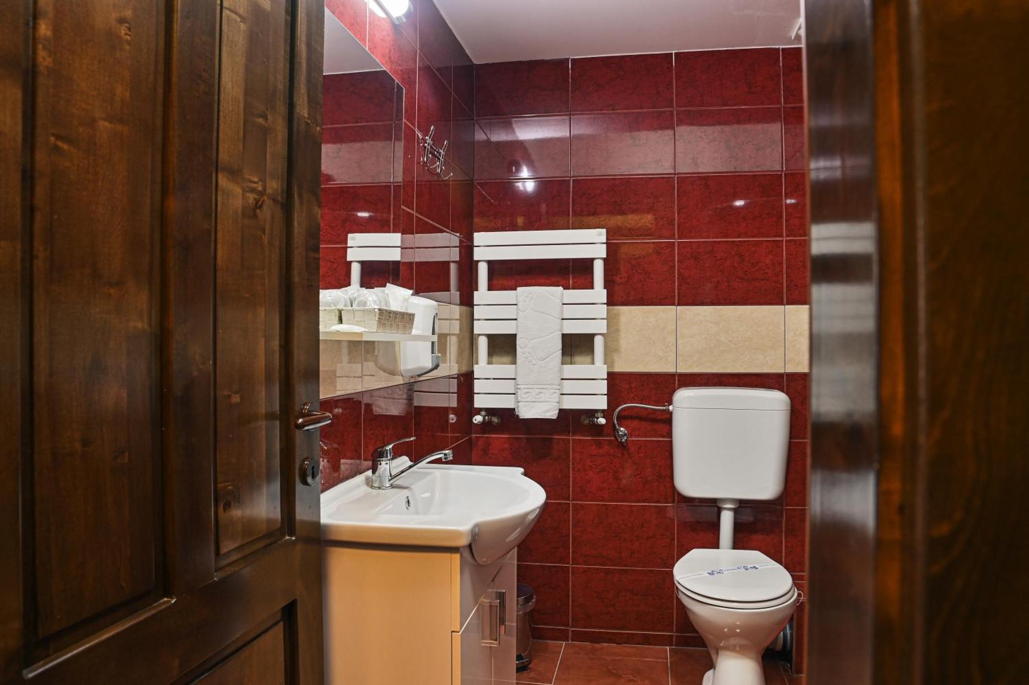 Hotel Abi 3*